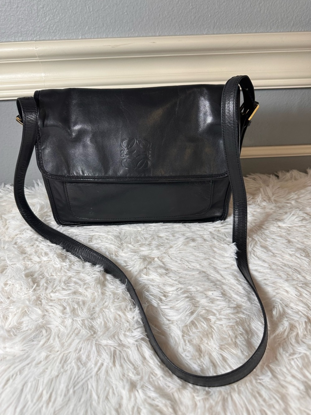Loewe Black Leather Crossbody Bag with removable and adjustable strap